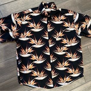 Crossings Floral Hawaiian Casual button down shirt